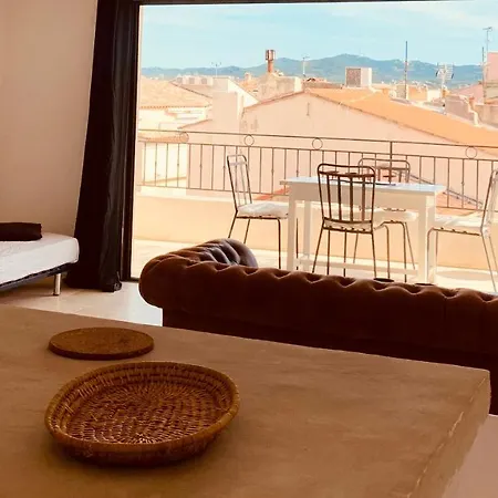 Plein Centre De Avec Balcon * Sanary-sur-Mer